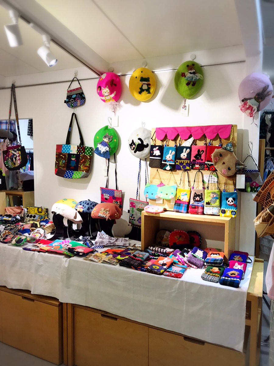 paopaoroom's tweet photo. 3日目スタートしてます。
後ろ姿が可愛いベレー帽が
6個、ワンポイントのが5個くらいあるかな?
初めての方には、ワンポイントをおすすめしてます💕
10階スーク中央街区
AtticDays店
#贝雷帽 #belet
#阪急百貨店うめだ本店 https://t.co/A86xMOMLU1