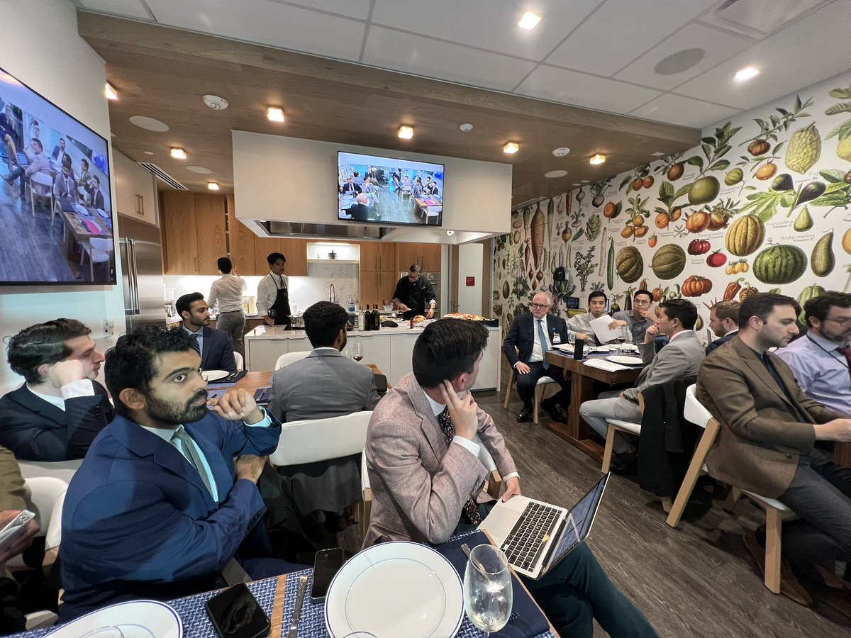 Michael Daneshvar (@uromadmd) on Twitter photo Awesome Journal Club <a href="/UCI_Urology/">UCI Urology</a> this evening at our new #MensHealthKitchen led by <a href="/jaimelandmanuci/">Jaime Landman</a> discussing #KidneyCancer articles Awesome Journal Club <a href="/UCI_Urology/">UCI Urology</a> this evening at our new #MensHealthKitchen led by <a href="/jaimelandmanuci/">Jaime Landman</a> discussing #KidneyCancer articles