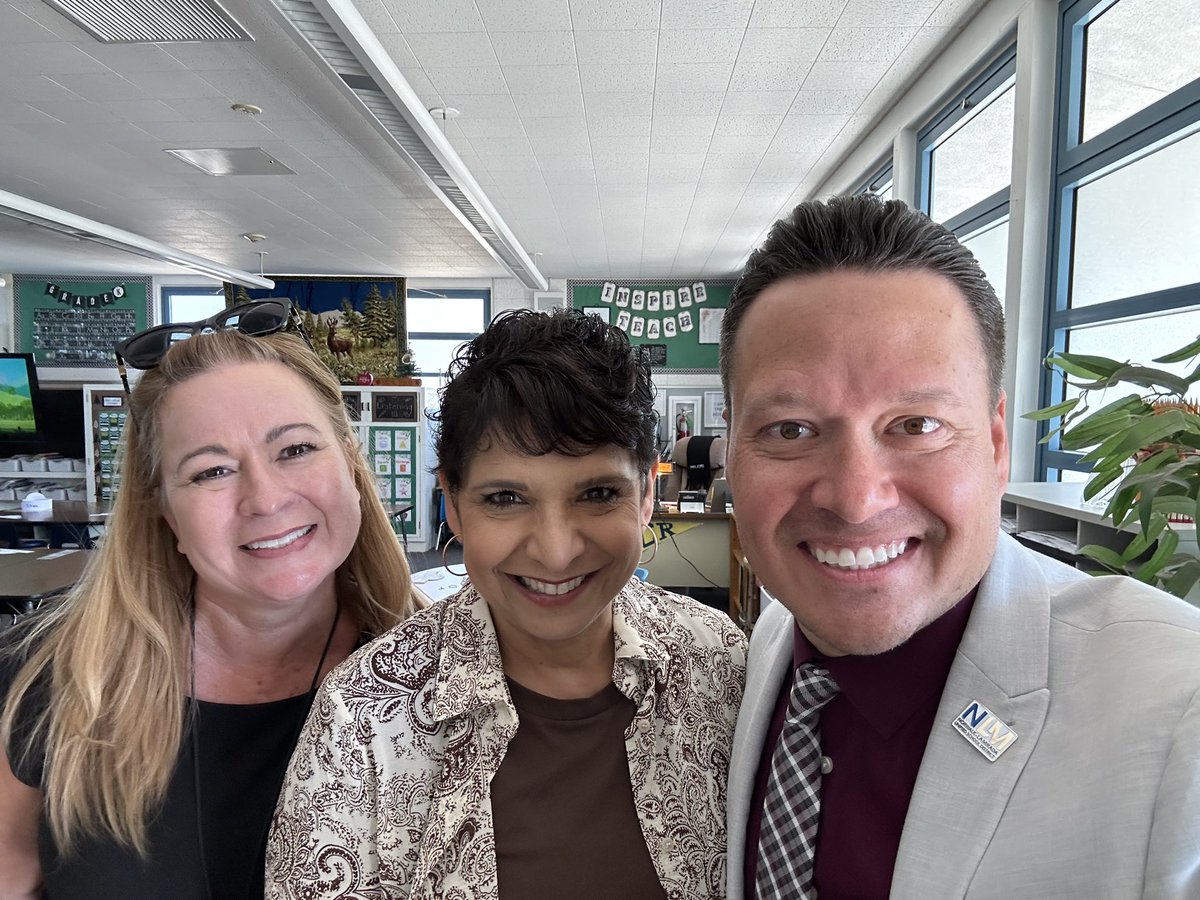 Ms. Jure’s kindergarten class had a fun and inspirational visit from Dr. Gotto!  #wearelapluma