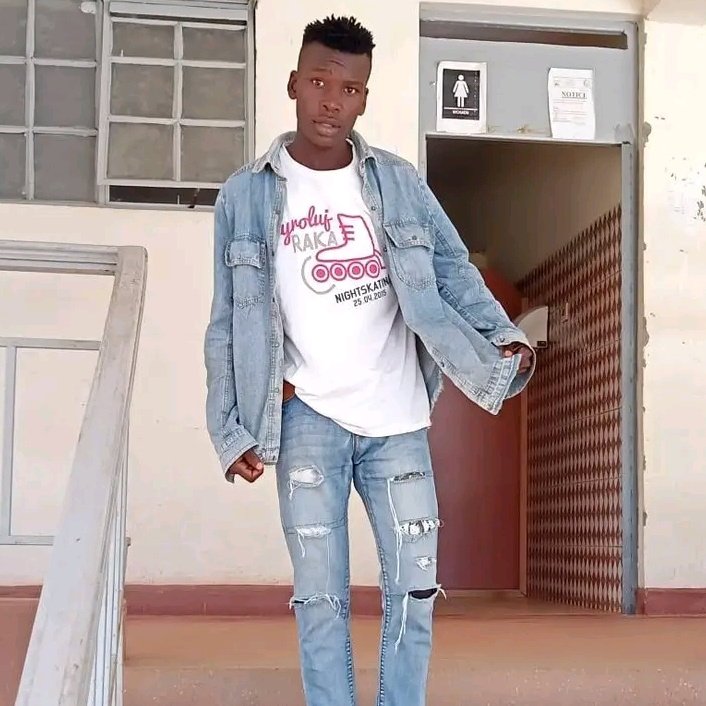 oumapeterh's tweet image. #NewProfilePic
Can someone say hi to me