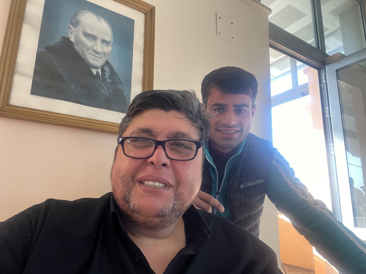 Sabah idmanında denk geldiğimiz VELAT DEMİR kardeşim ile birer acı kayfe içeceğiz ve ıcıkta sohbet edeceğiz <a href="/velat01demir/">Velat Demir</a>