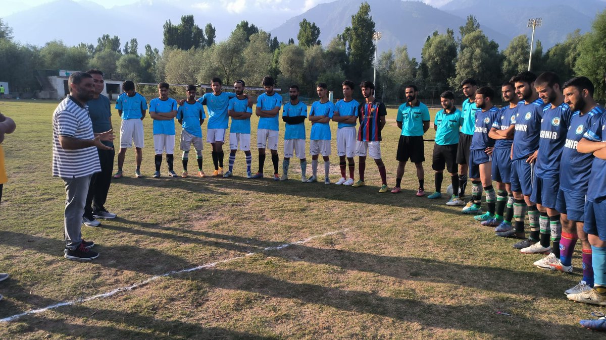 kamranajaz9's tweet photo. Sports are essential for every human, it gives physical strength and Mental stability. #Voice_for_Peace_and_Justice indulged such #positivity to involve youth in a positive way to keep them away from ill habits for their #prosperous_future.
#Kashmir 
#KashmirMegaFootball #JKSC https://t.co/HJ8uYhR4eT