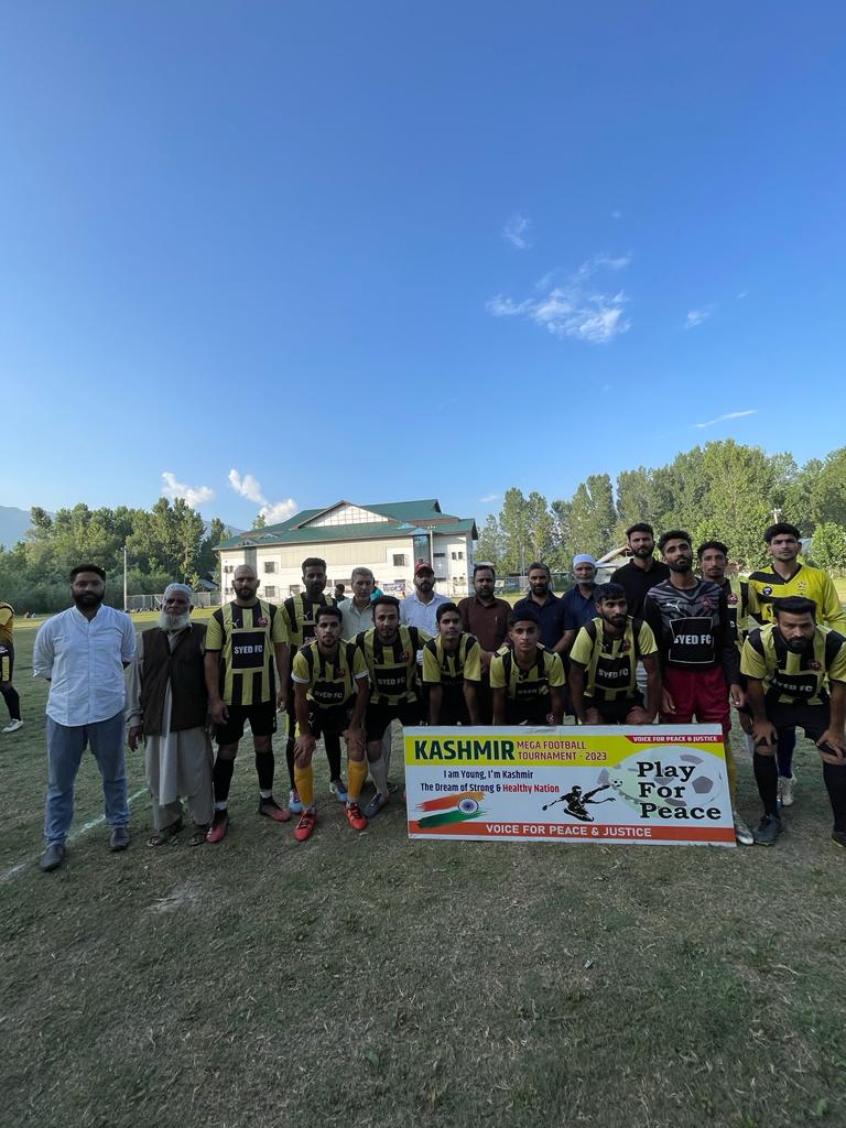 kamranajaz9's tweet photo. Sports are essential for every human, it gives physical strength and Mental stability. #Voice_for_Peace_and_Justice indulged such #positivity to involve youth in a positive way to keep them away from ill habits for their #prosperous_future.
#Kashmir 
#KashmirMegaFootball #JKSC https://t.co/HJ8uYhR4eT