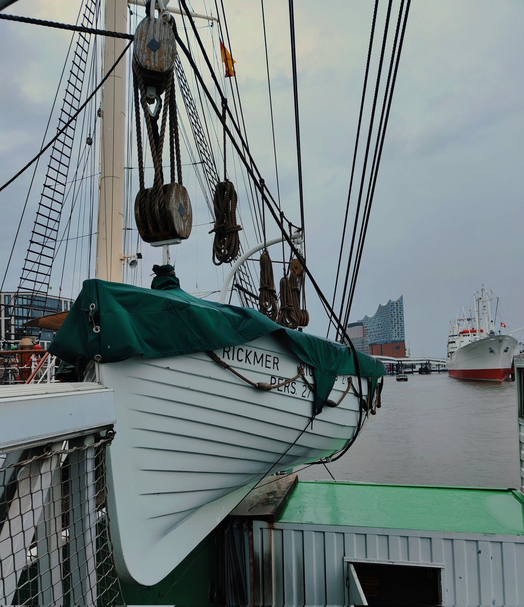 iamlianet's tweet photo. 4th stop #AvHStudyTour Group 2: 
📍Hamburg https://t.co/6dj3H8zBeL