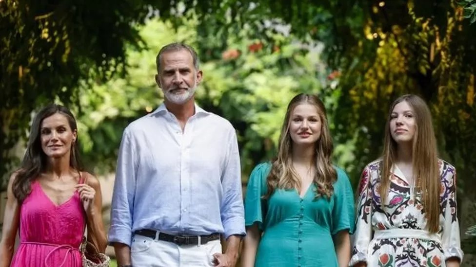 exposespsanon's tweet photo. Spain's Queen Letizia will fly to Australia to attend Sunday's World Cup final in #Sydney but no #British royals will be present. #Football Association President Prince William will cheer on the England team from the UK, Kensington Palace said. https://t.co/YX1ygWwBOp
