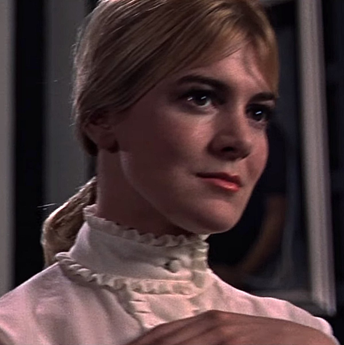 highcollars's tweet image. Barbara Ewing (Torture Garden 1967) #highcollar #highneck #highneckblouse #highcollarblouse #blouse #60sblouse #buttonedup #collaredblouse #ruffleneck #ruffleneckblouse #60sfashion #whiteblouse #movie #1967 #barbaraewing #torturegarden