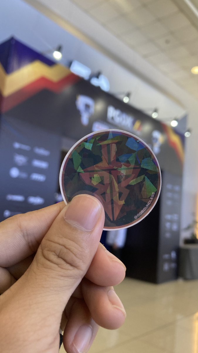 hadyunn's tweet image. Currently at PGDX, if you find me I'll give a Boundless sticker :3

#BeBoundless #BeyondLimits #PGDX