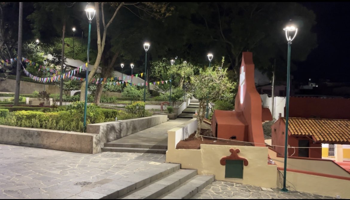 betocova_'s tweet photo. El primer #BarrioMagico de Veracruz 🙌🏽

#Xallitic #Xalapa #Veracruz https://t.co/bFWKuP46Vb