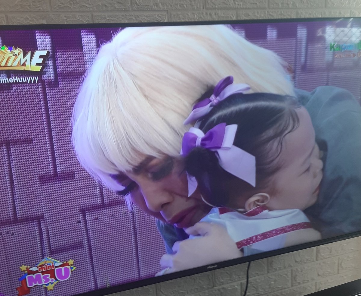 itsmereymond18's tweet photo. @vicegandako 
@itsShowtimeNa 
Naiyak nalang ako sa inyo.
My pinag dadaanan siguro tlaga ako sa buhay. Pinipilit ko maging masaya. Pero nung umiyak kau dyan. Naiyak akl bigla. https://t.co/8XvSTvTp4p