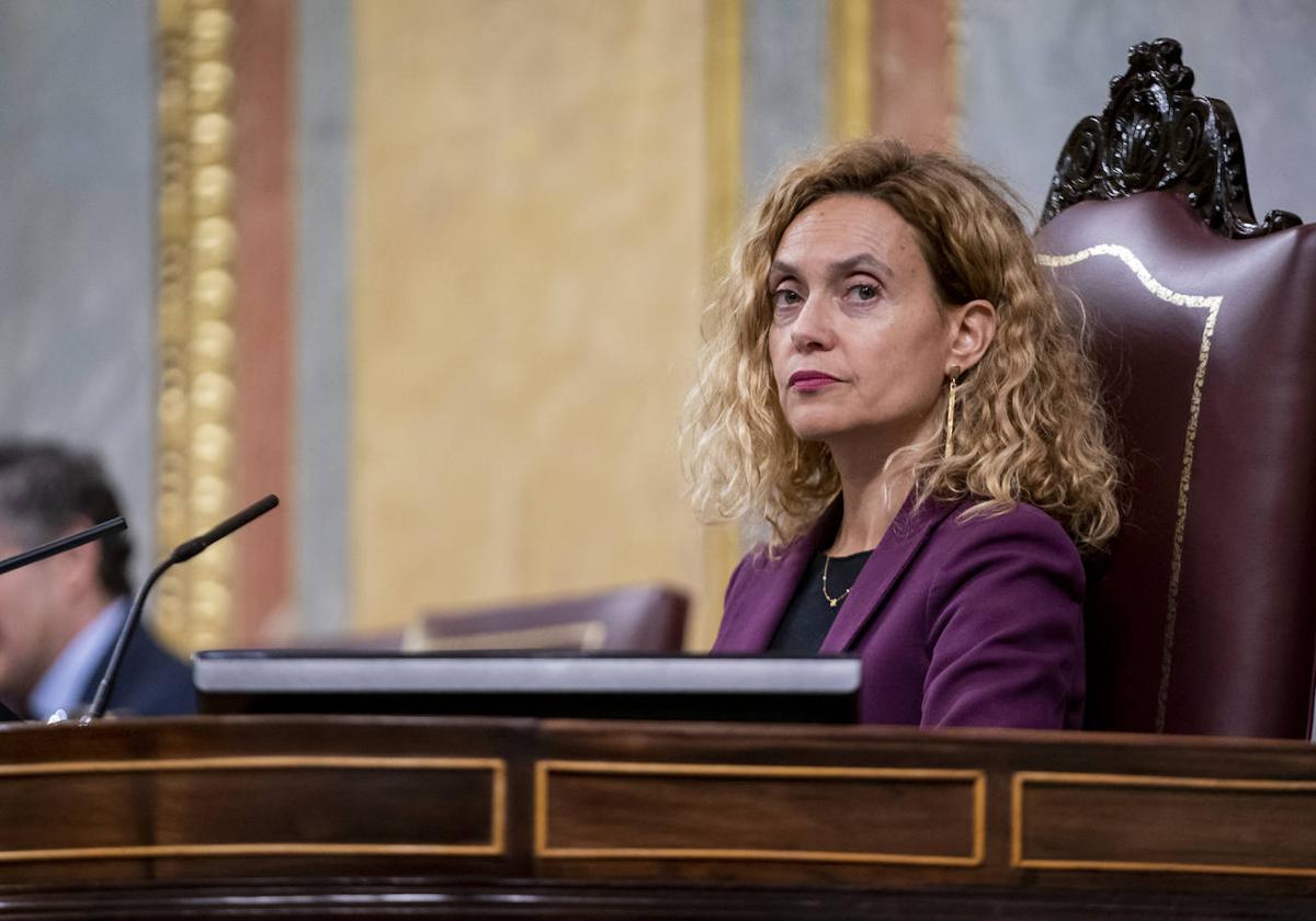 GenisMayola's tweet photo. 1847 dies d’exili, mentre aquí jubilen #Batet. Et recordarem pels abusos contra les llengües minoritzades, prohibint d’emprar #català, #èuscar i #gallec, però especialment per haver fet d’executora de la #repressió del #TS i no defensar els diputats i la sobirania de la #Cambra. https://t.co/gjITAEzhme
