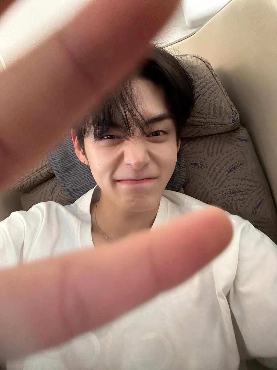 _💌

오빠 다녀올게 조금만 기다리고 있어 ♥

#KIMJIWOONG #김지웅
#ZEROBASEONE #ZB1 #제로베이스원