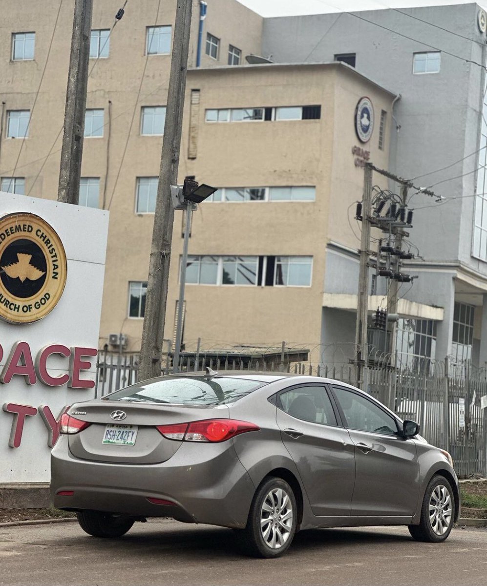 Automall_ng's tweet image. Slightly used y Elantra 2013 model 
Price:4.3m
Duty: paid 
Location: Abuja 
#25% #Kano #Godwin 
@aisha_yaGuda @__yellows @_hafsat_paki @el_uthmaan @KawuGarba @Waspapping_ @Mvnaaa___ @HMujeili @miss_ayshatou @moderate_ustaz @MaiAgogon @saamaccido_ @_stan_ley 
Retweet pls 🙏🙏