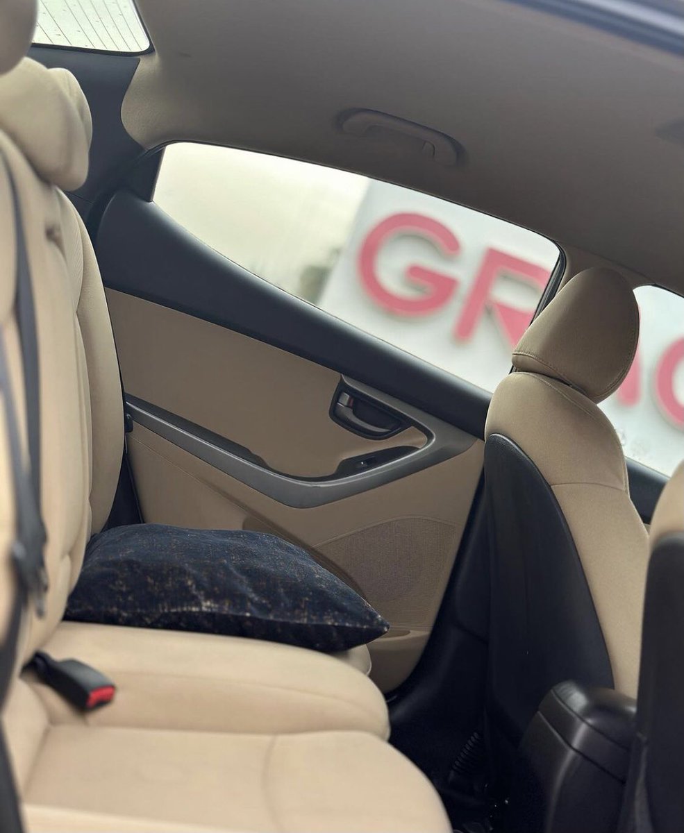 Automall_ng's tweet image. Slightly used y Elantra 2013 model 
Price:4.3m
Duty: paid 
Location: Abuja 
#25% #Kano #Godwin 
@aisha_yaGuda @__yellows @_hafsat_paki @el_uthmaan @KawuGarba @Waspapping_ @Mvnaaa___ @HMujeili @miss_ayshatou @moderate_ustaz @MaiAgogon @saamaccido_ @_stan_ley 
Retweet pls 🙏🙏
