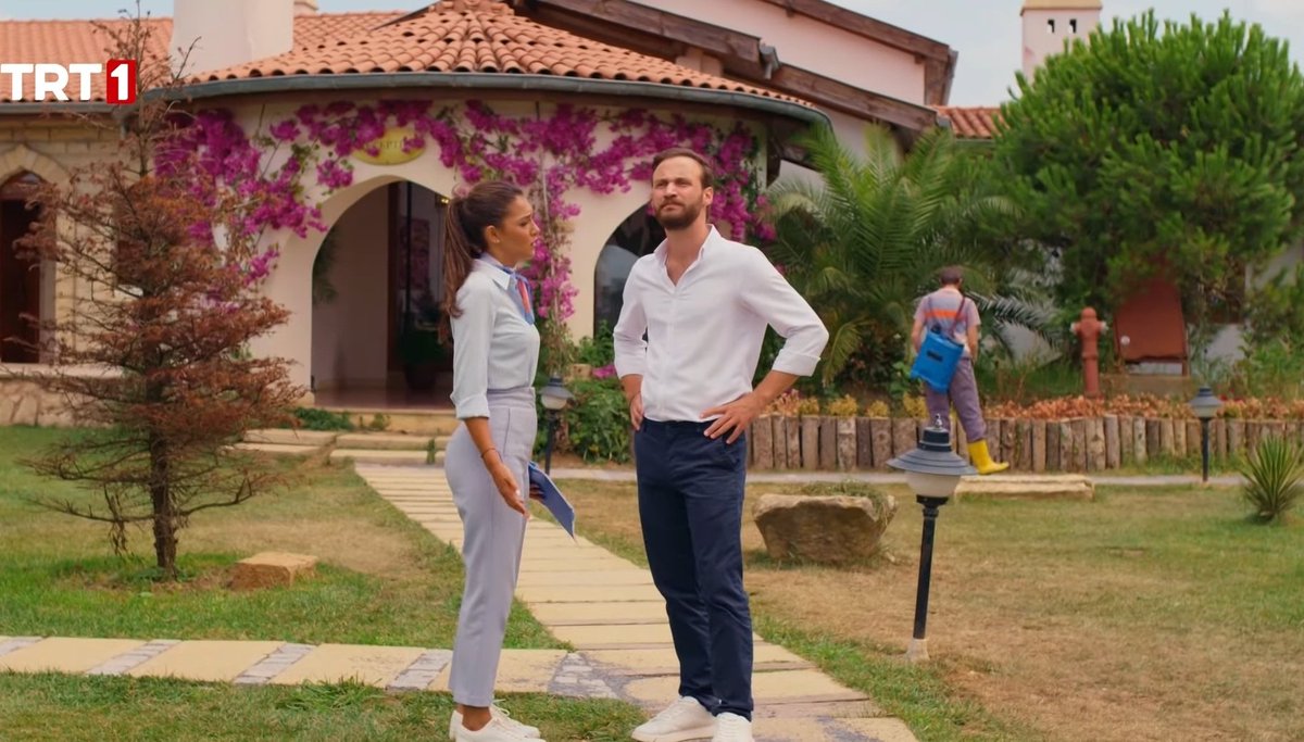 elazehraxx's tweet photo. Ay görende başka bir şey sanır
Tuğçe düzelmez miyiz diyor..büyük dert sksks#KendiDüşenAğlamaz #BahTuğ #TuğBah https://t.co/8XvJV5ci50