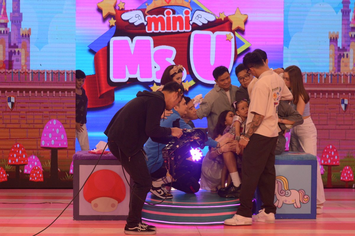 itsShowtimeNa's tweet photo. This is family 🥹 #ShowtimeHuuyyy https://t.co/6bGJBtA15a