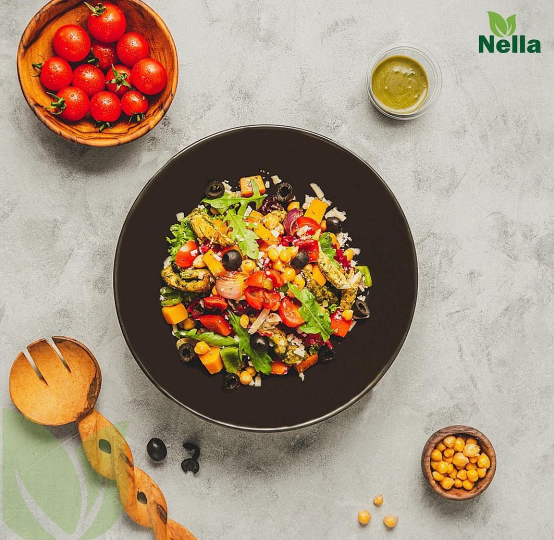 Dive into flavor and health with our Mediterranean salad! 🥗💚 Packed with heart-guarding, diabetes-fighting, weight-maintaining ingredients. And that pesto dressing? Pure perfection! Have you savored it yet? #NellaWellness #WellnessForProductivity