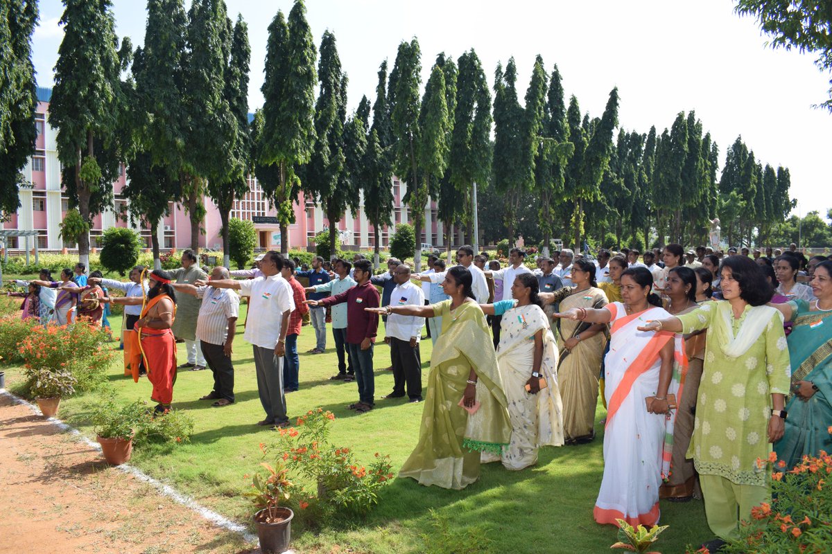 nssrdhyderbad's tweet photo. NSS unit of S.V Agricultural College, Tirupati, Andhra Pradesh under ANGRAU celebrated #77th_independence_day on 15th August, 2023.
@_NSSIndia @narendramodi @YASMinistry @ianuragthakur @pankajsinghips 
#HarGharTiranga #AzadiKaAmritMahotsav https://t.co/WUQiRYlQqP