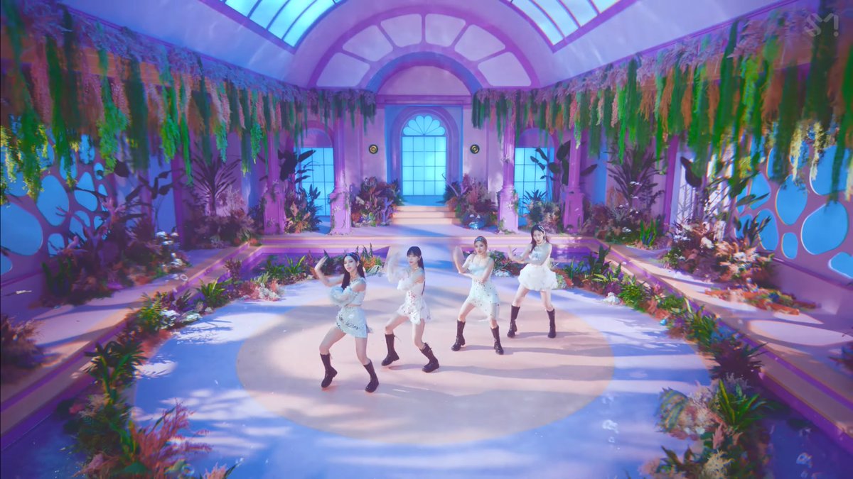 wntrult's tweet photo. aespa and their cyber aquatic ocean scenes 🌊🪸🐠🫧🐚🏝️ https://t.co/gfubT0xLcr