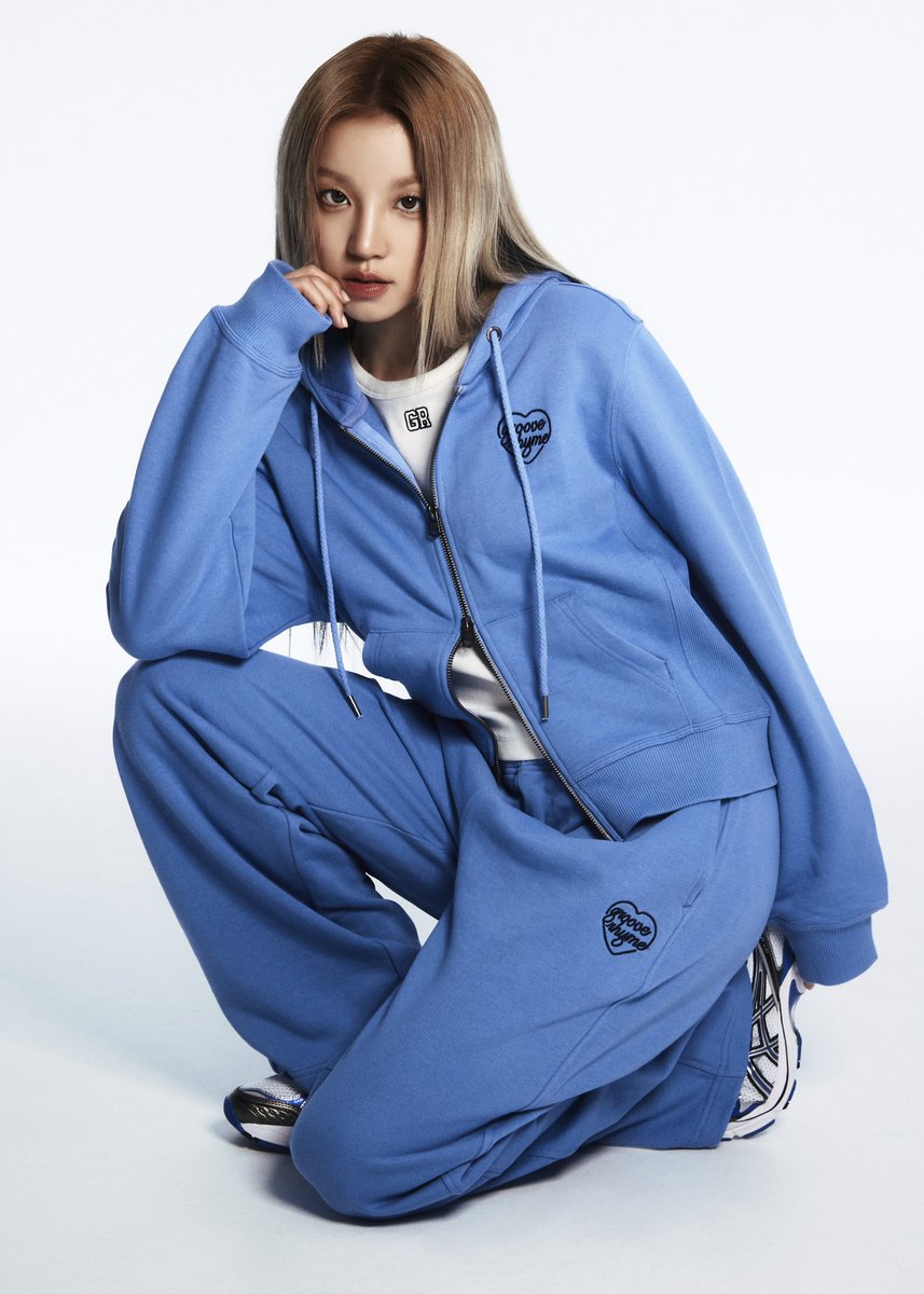 official_i_dle's tweet photo. #YUQI x #grooverhyme

#여자아이들 #GIDLE
#��기
@grooverhyme_ https://t.co/MPr7BqFLoD