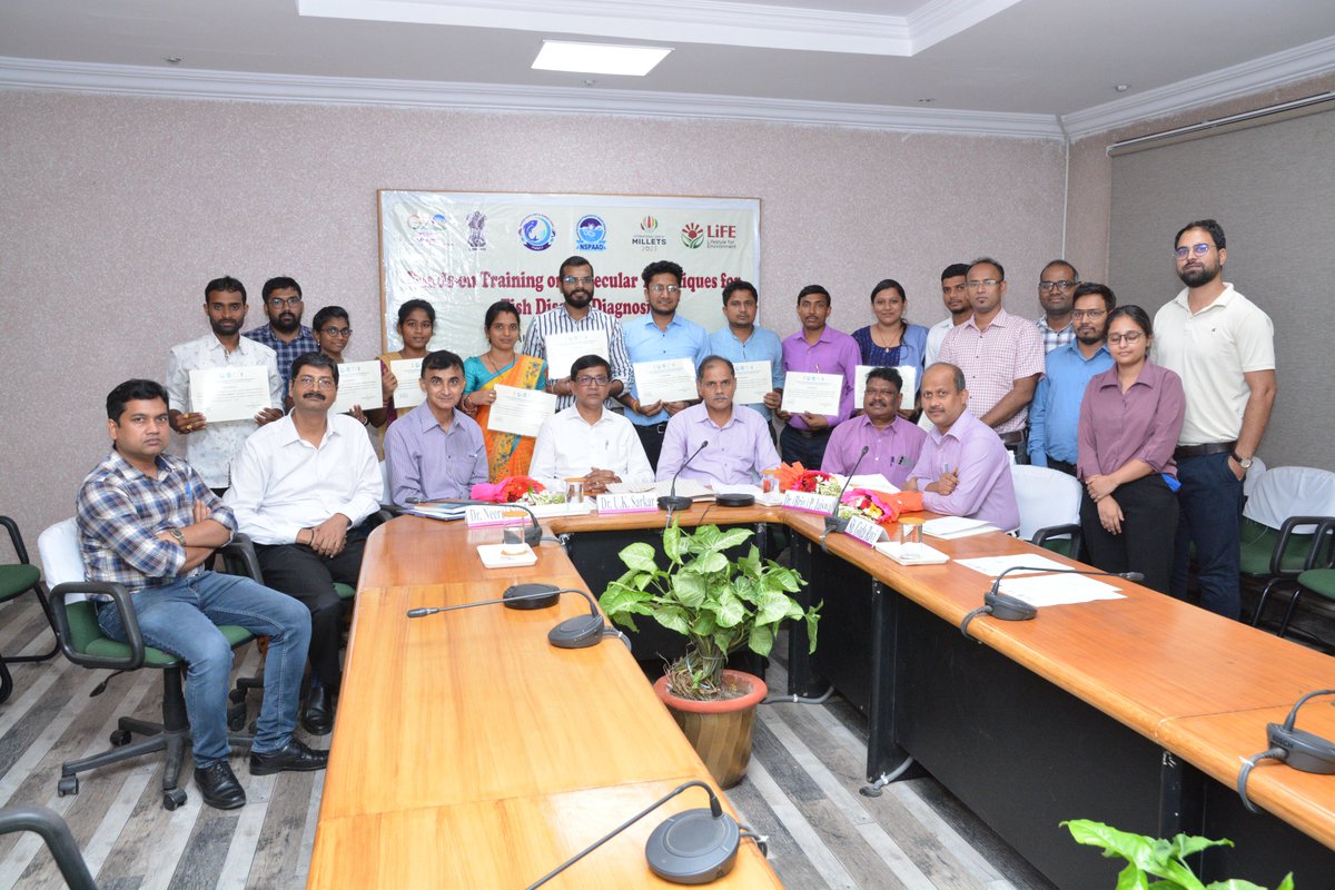 ICAR_NBFGR_LKO's tweet image. @ICAR_NBFGR_LKO organised a hands-on training and capacity development programme on ‘molecular techniques for fish disease diagnosis’ under the National Surveillance Programme on Aquatic Animal Diseases (NSPAAD). @icarindia @FisheriesGoI @MPEDACOCHIN #MPEDA #NACSA #AOCS 1/2