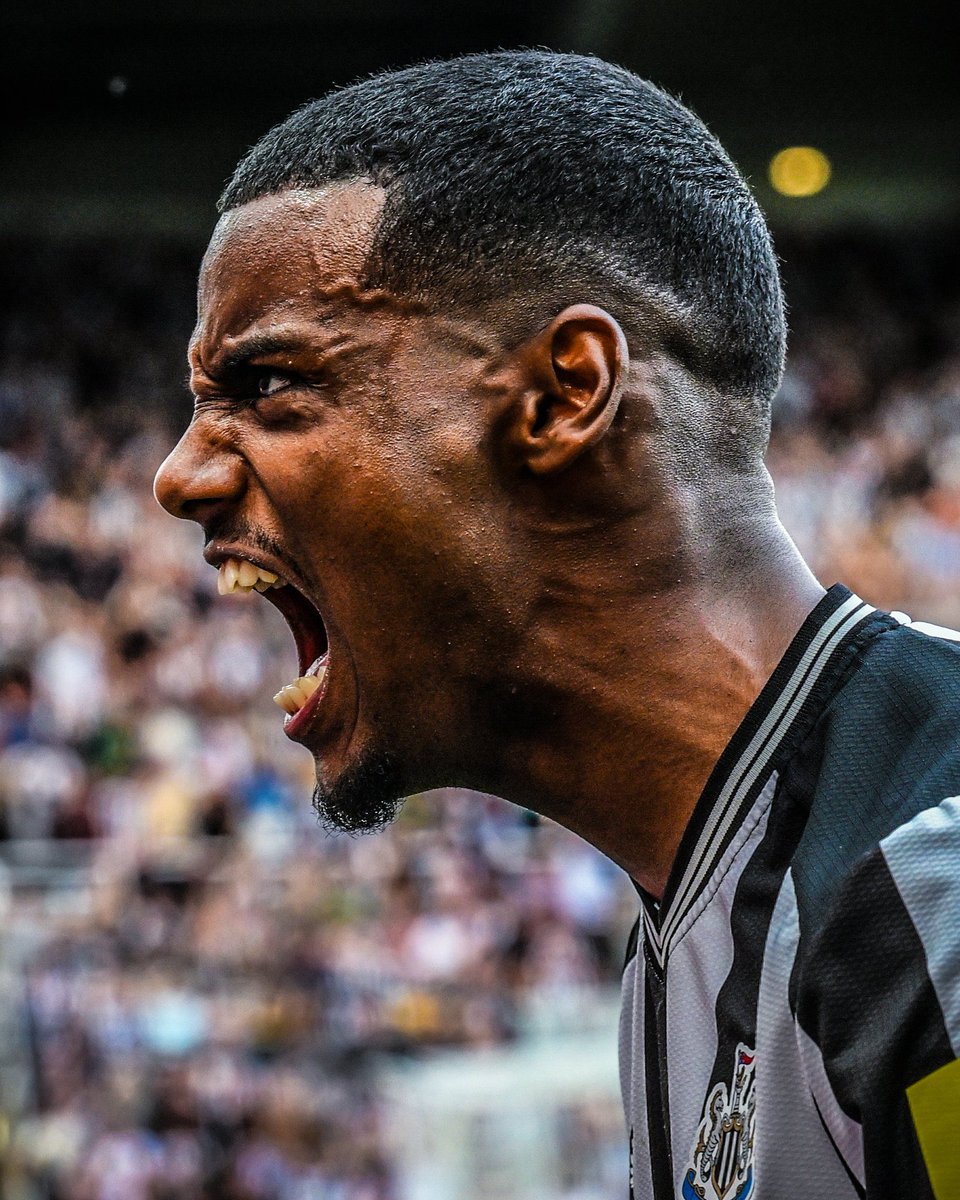ManUtdInPidgin's tweet photo. Like For Mason Greenwood.             Retweet for Alexander Isak. https://t.co/5ituKF7mbn