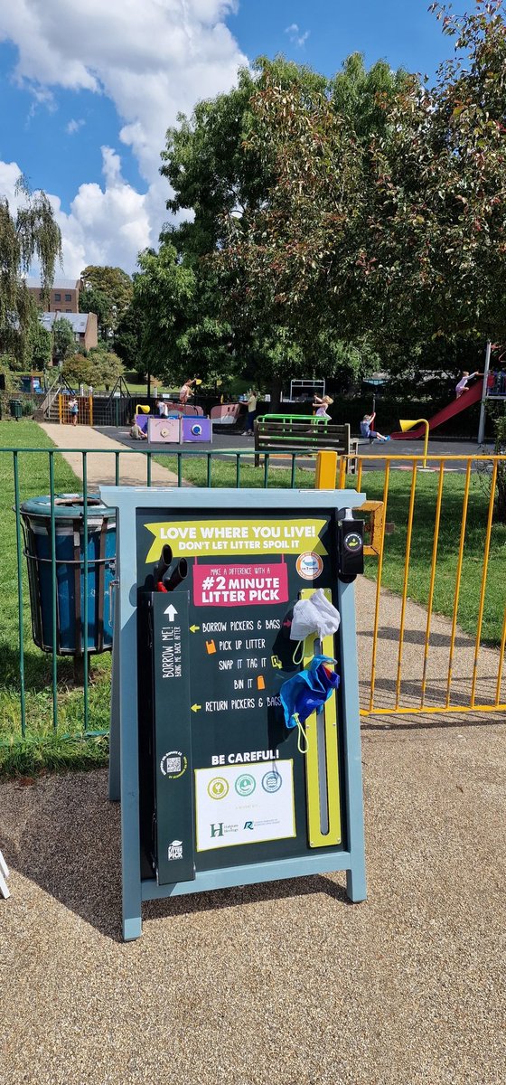 1/3  One of my last projects completed before I leave @habsandheritage next week, has been this collaborative project to put a trail of #2MinuteLitterPick stations alongside the #Thames from #Richmond to #Twickenham. Further details to follow from H&H but the partners are ..