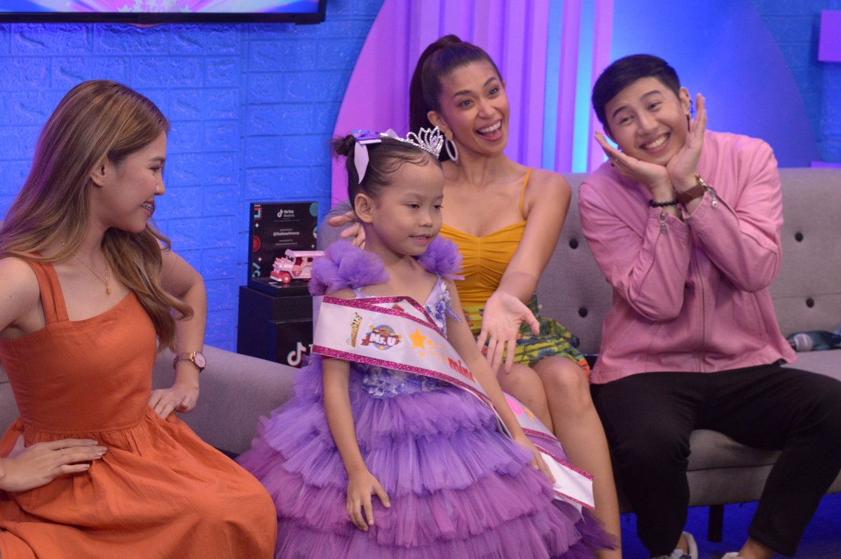 itsShowtimeNa's tweet image. 🥰#MiniMsUdanceChallenge ni Mini Ms U winner of the day Eury sa Showtime Online Ü! ShowtimeHuuyyy

Subscribe, follow and watch us LIVE Mon to Fri 12NN │ Saturday 11:30AM!

youtube.com/@itsShowtimeNa
facebook.com/@itsShowtimeNa
tiktok.com/@itsShowtimeNa