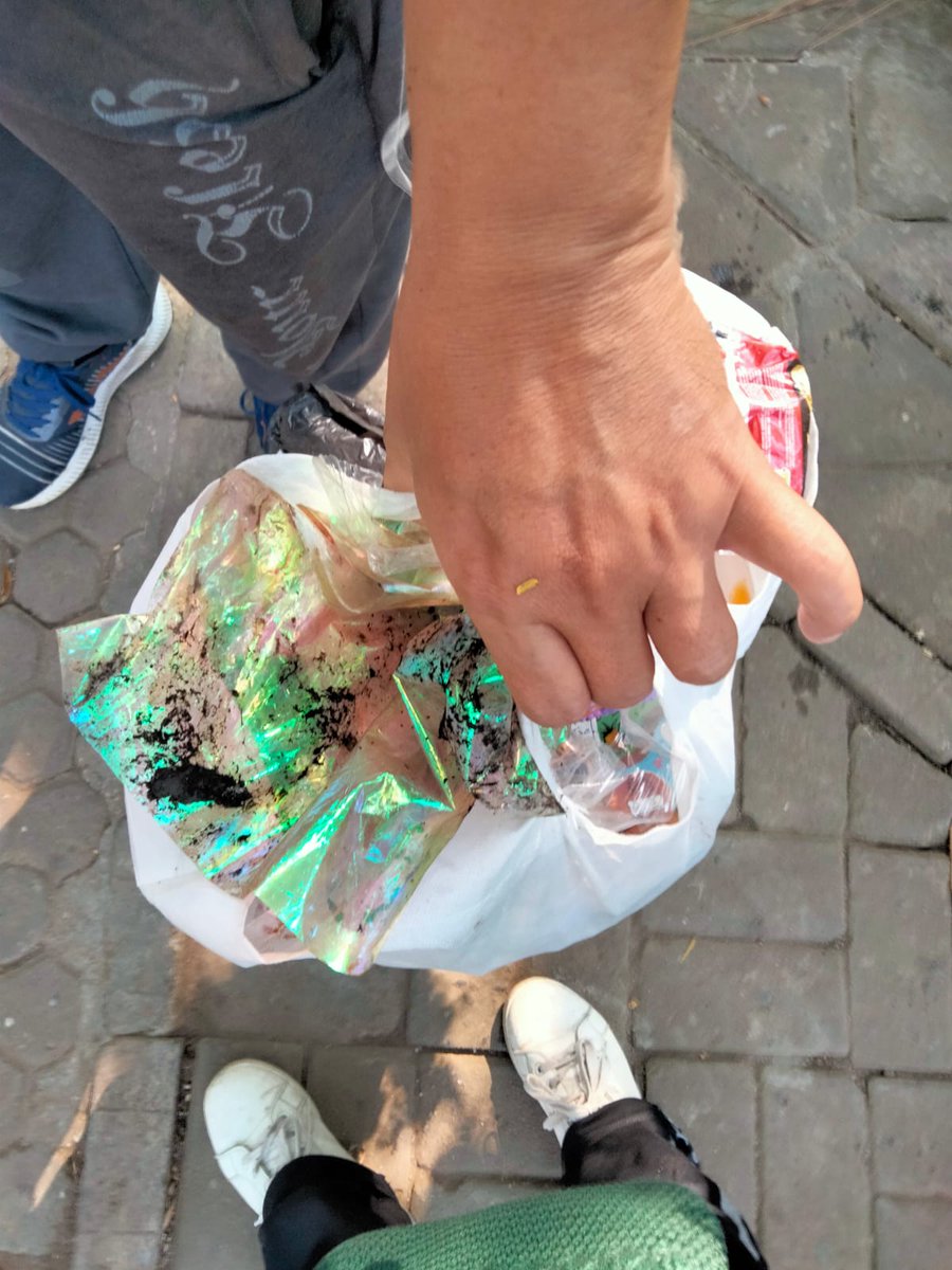 Alhamdulillah dapat banyak sampah yang dikumpulkan waktu pagi tadi olahraga di Hutan Kota Pinang 

Rata rata plastik bekas es dan air mineral
<a href="/kecamatanpinang/">Kecamatan Pinang</a> <a href="/AriefWismansyah/">Arief R. Wismansyah</a> <a href="/Kota_Tangerang/">KOTA TANGERANG</a>