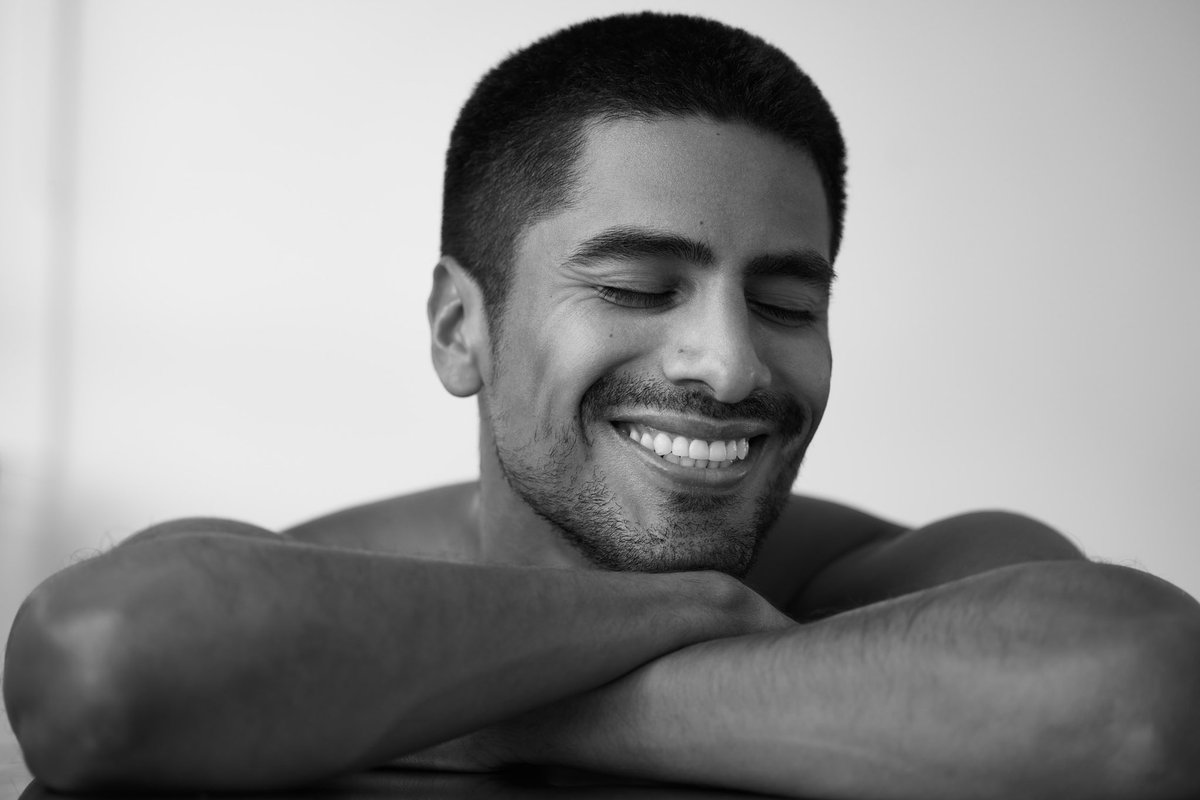 "Life is an incredible journey, filled with twists, turns, and beautiful landscapes. Each step shapes us, teaching lessons and creating memories. Here I am to embracing the path ahead with open arms and an adventurous spirit. 🌄🚶‍♂️ #JourneyOfLife"

#model #internationalmodel