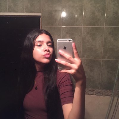 valeri_iba's tweet photo. #NuevaFotoDePerfil https://t.co/FTUaLboEF7