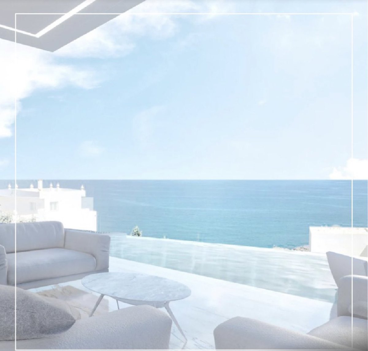 Welcome to Villa Serenity, a construction project with the best sea views 🏡✨ 📍This Villa is located in Punta Chullera, Málaga. The project will be completed in only 10 months once the sale is finalized. Asking price: €1.500.000 Plot: 840 m2 Build: 260 m2 Bed: 3