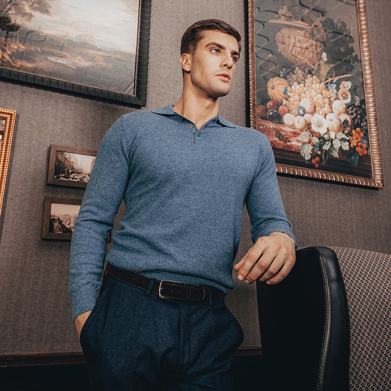 WalkerSlaterUK's tweet photo. In late summer, the allure of blue becomes especially resonant, mirroring vibrant skies.
#walkerslater #contemporarycollection #menssuits #tweed #classicstyle #knitwear https://t.co/XDaksLITAI
