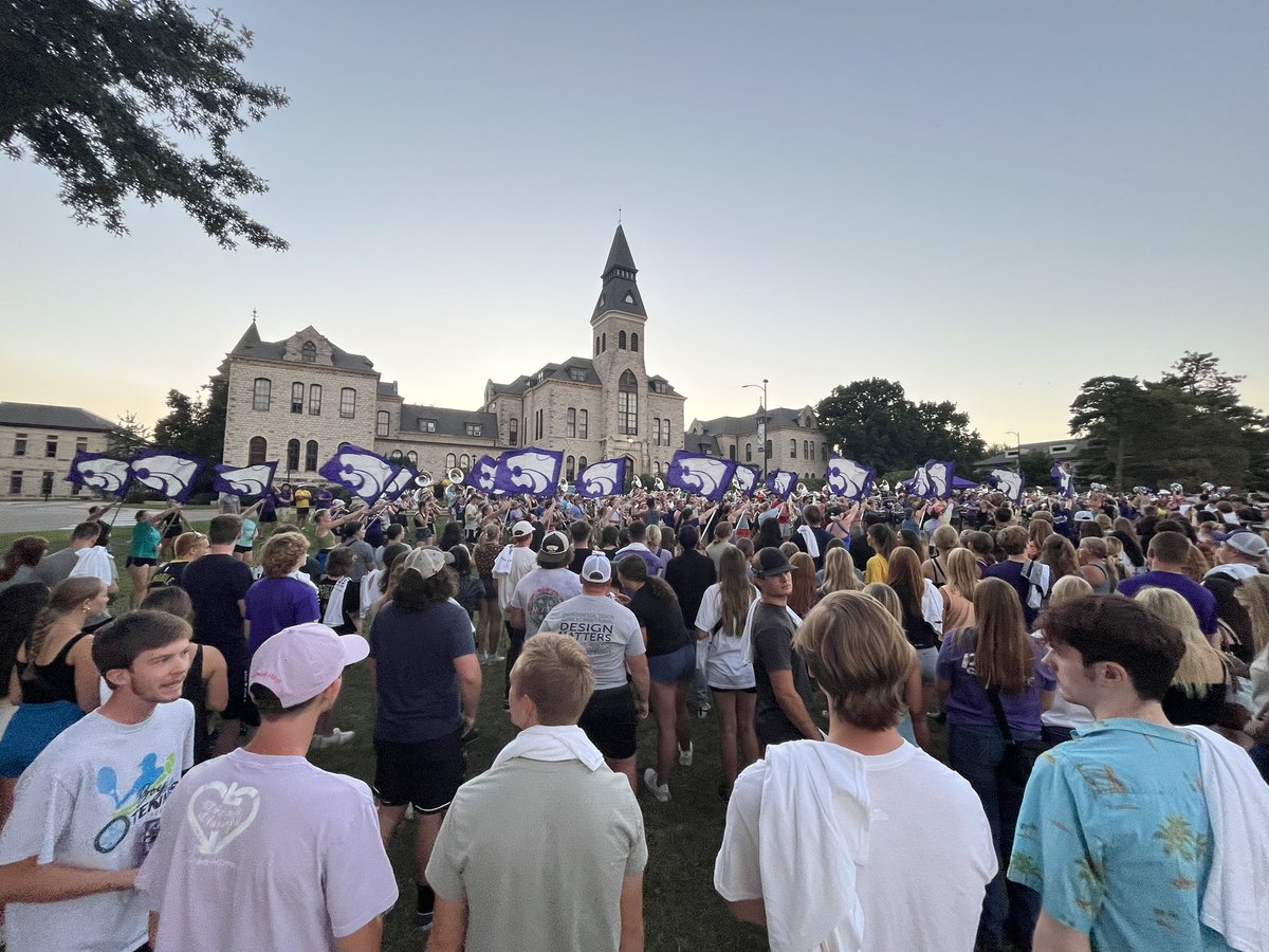 Last night, Julia and I volunteered at the welcome for the K-State incoming 23’ class.  A very exciting night and a beautiful evening.  Go Cats!
