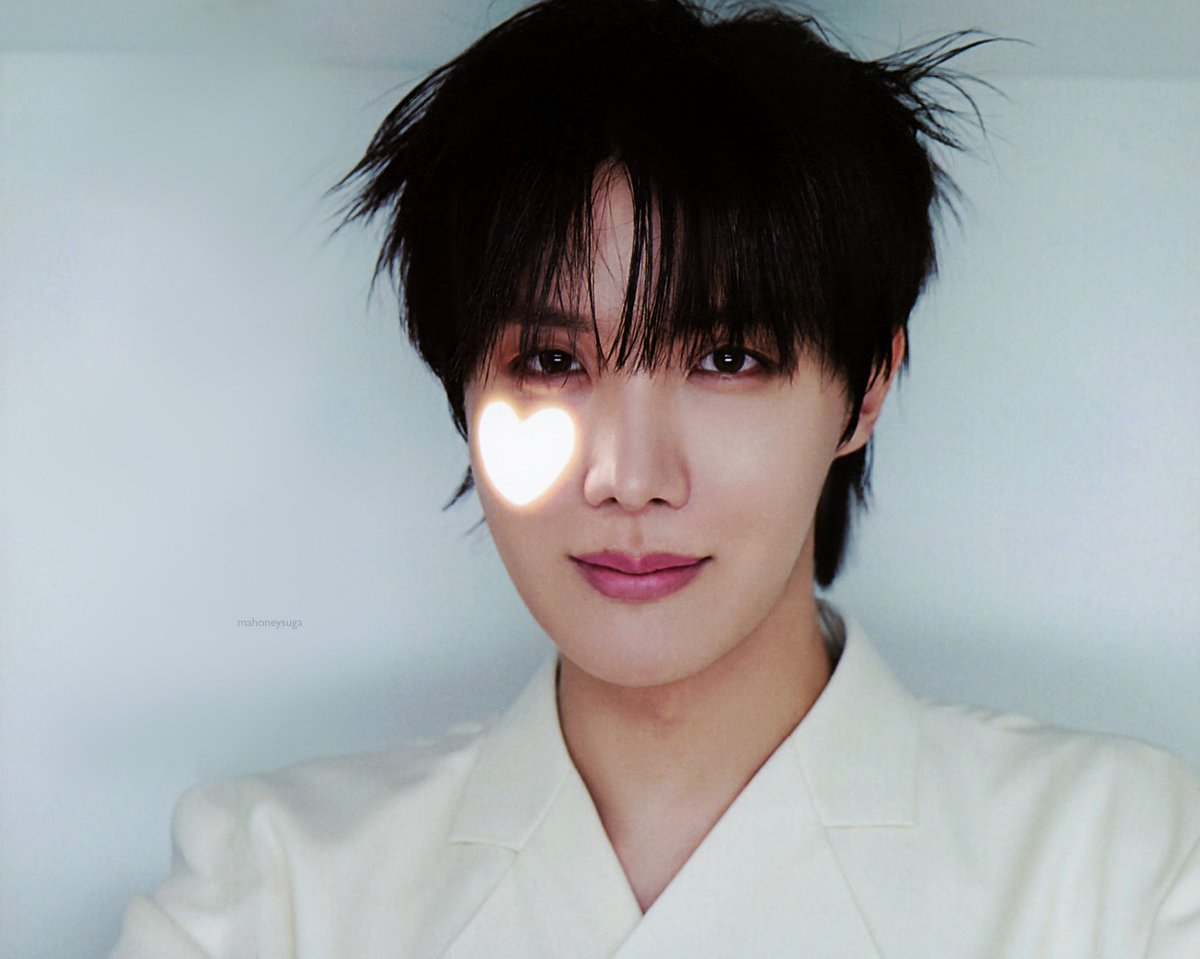 moonumos's tweet image. The prettiest of prettiest boys