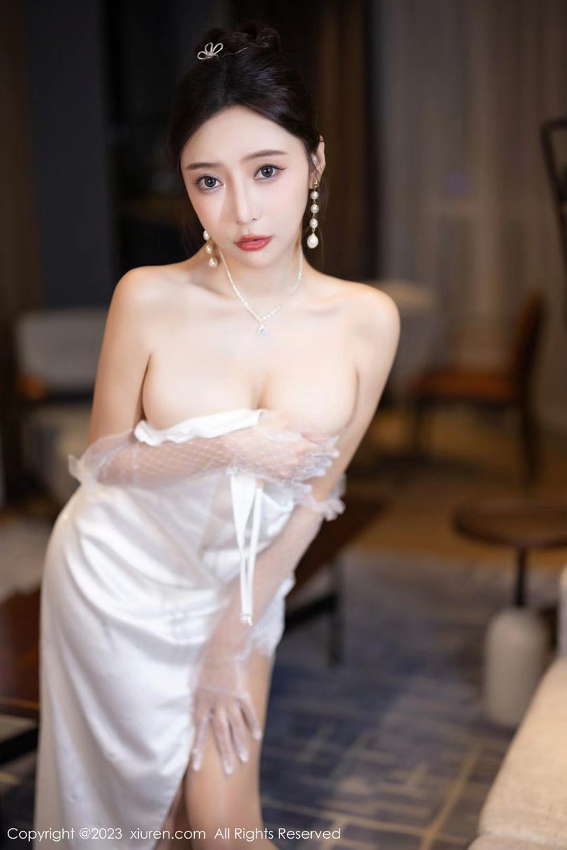 2023.08.18新图上新💕

“黑白角色切换，你更喜欢哪个？”

高清完整版写真102P https://t.co/o8L7M5RBqh