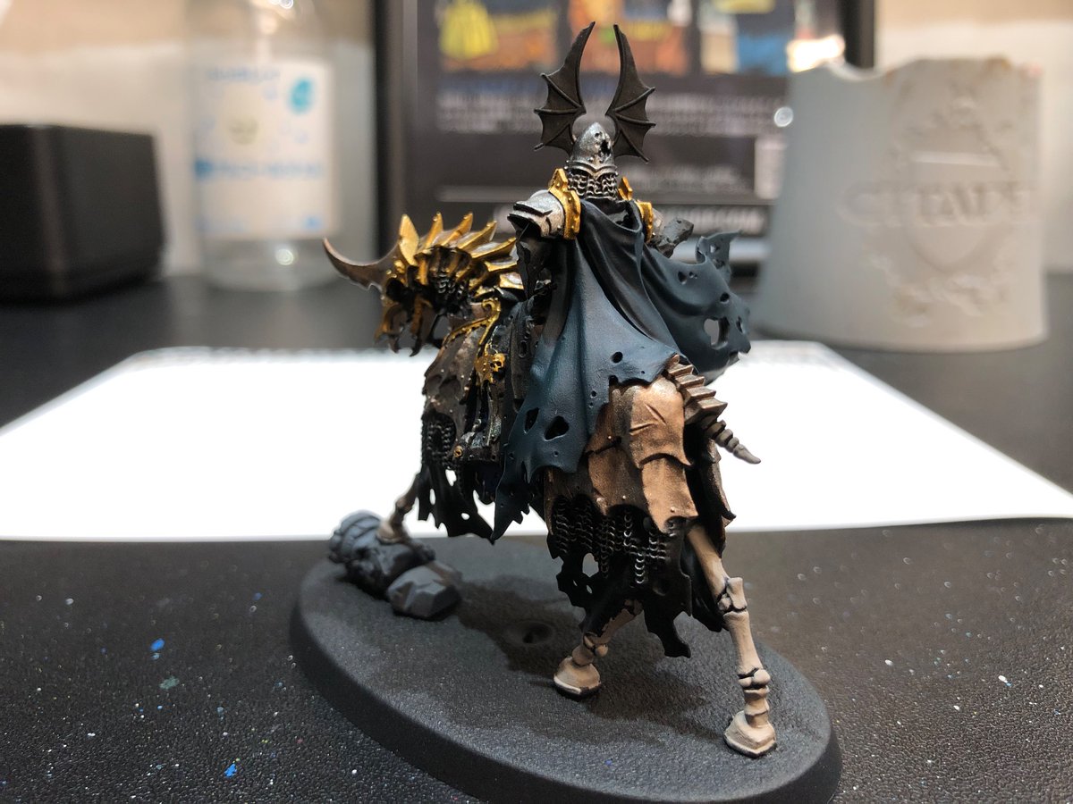 bagpipes_432's tweet photo. 昨日に引き続きWHS池袋でペイントをしてきました!
両腕と鎧の細部がまだ塗り途中ですが、少しずつイメージしたカラーに近づいてきています
なんとかお店のペイントコンテスト期間中に完成を目指したいです
#GhostWeek https://t.co/xs9PK9qsOf
