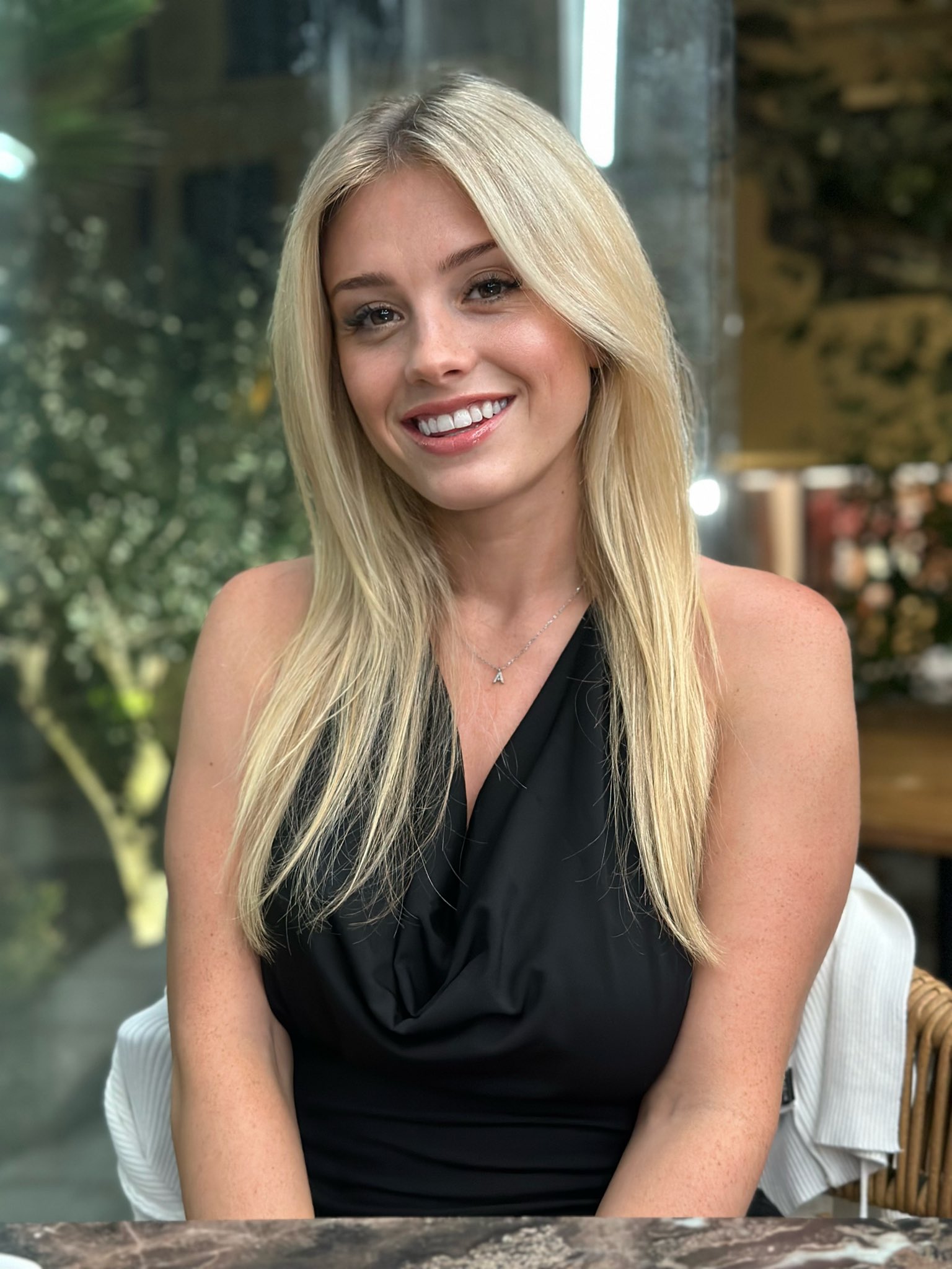 Don’t forget to smile 😁 Have a lovely weekend 🥰 Bon week-end des bisous 😘 https://t.co/wPZ7aGijK1
