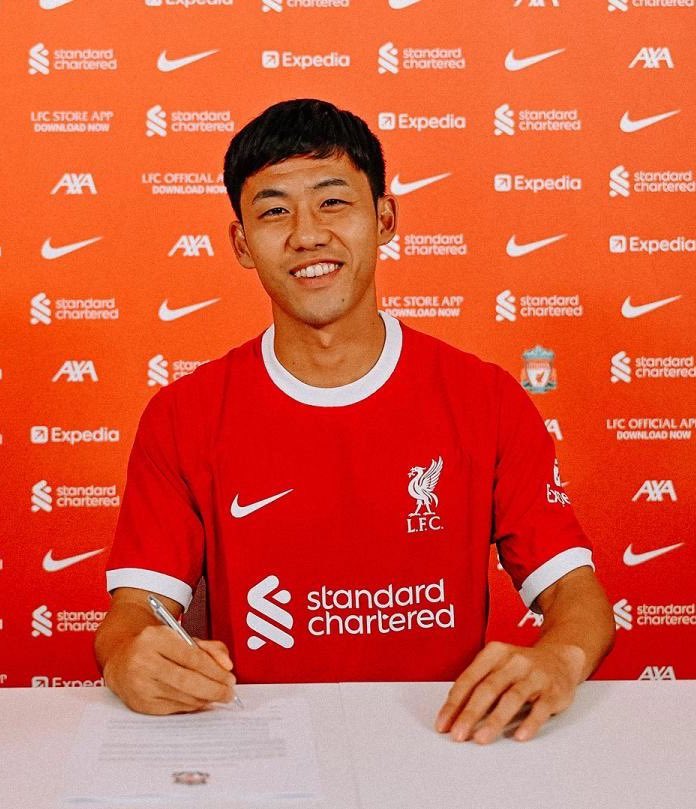 SamueILFC's tweet photo. Welcome to Liverpool, Wataru Endo! 🇯🇵 https://t.co/ANHyNE7n6j