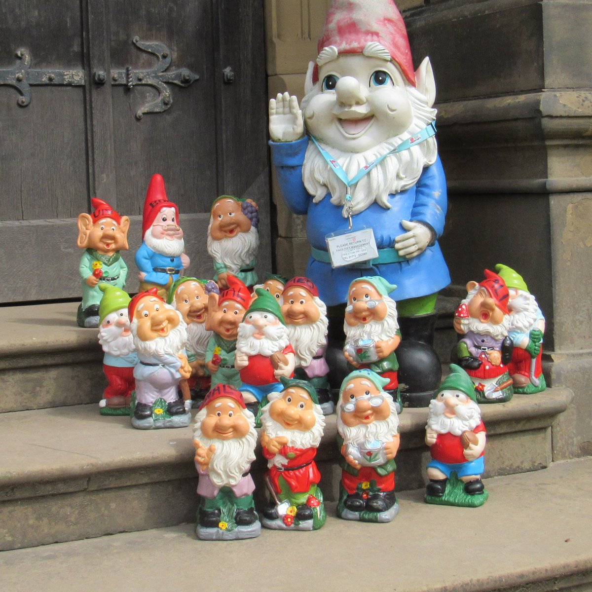 LancsMuseums's tweet image. Love them or hate them the garden gnomes have escaped into #GawthorpeHall&apos;s grounds again! Come and see how many you can find on Wednesday 23 August 1-4pm. #LancsSummerFun
bit.ly/GawthorpeHallE…