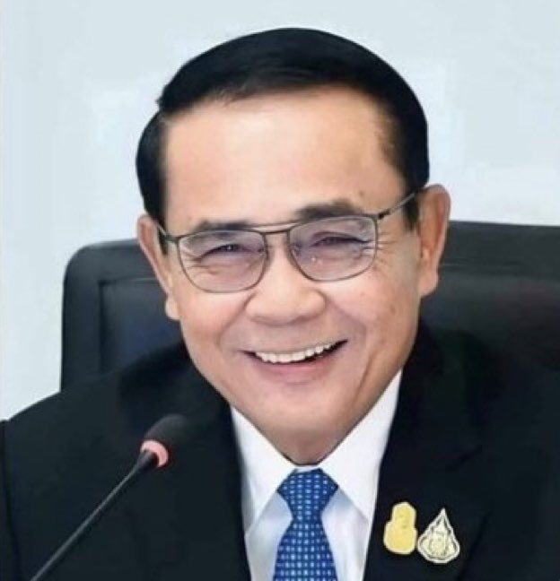 KhamelMel's tweet photo. 🧐…#อยากบอกอีกหลายครั้งว่า….ไม่เคยมีนายกรัฐมนตรี..คนไหน…#ทำงานมากมาย..อดทน..ถูกดูถูกดูแคลน..แต่สู้ทำเพื่อประชาชน…#บอกได้เลยว่า..เป็น..นายกรัฐมนตรี..ที่ดีที่สุดในประเทศนี้…#เคยมีมา….คนไทยโชคดี..ขอบคุณครับ..🙏🏻 https://t.co/IpxBxV9vzb