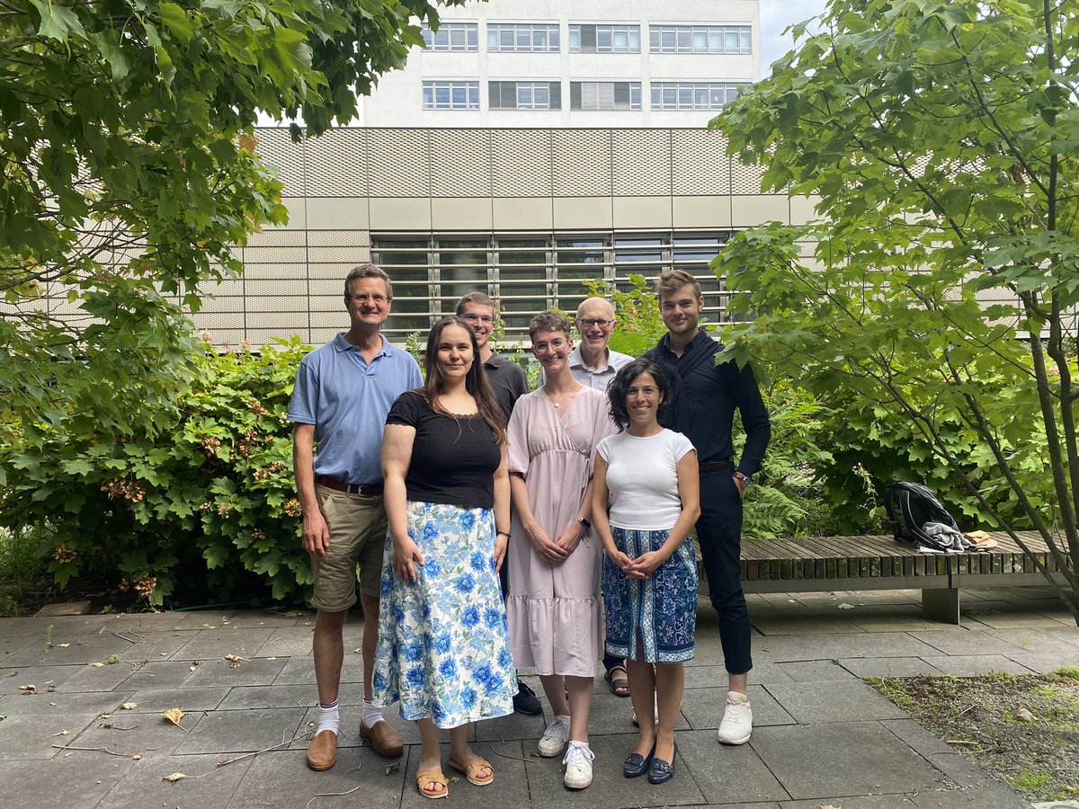 A productive meeting of our #iDRUG4PanCOV collaboration with fierce discussions, novel ideas, laughter and good energy comes to an end in beautiful #Heidelberg. Great to see all our progress and being part of the team. Stay tuned for cool science! 💪🏽🦠💊 #drugscreening #Viruses