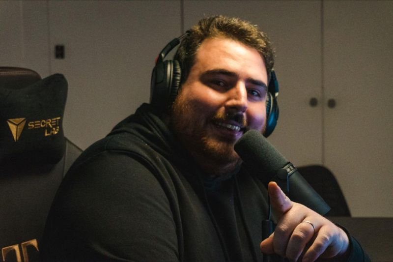 LeCryptoDaily's tweet image. Quelqu’un est de retour au micro 🎙️

Après quelques jours de vacances bien mérités, @IAmMagyk est de retour pour vous raconter l’actualité en 10 minutes, chaque jour 🧡

Et pour une reprise, elle n’est pas de tout repos ! Lien vers le podcast en commentaire 🩸