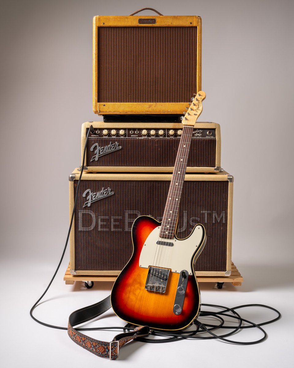 DeeBeeUs's tweet photo. 1959 #Princeton
1962 #Tremolux
1998 #CustomShop '60 #CustomTele NOS
#FenderFriday #fender #fendertelecaster #tele #amp #amps #amplifiers #vintageguitars #vintageamps #fenderamp #vintagefender #tubeamp #guitar #guitars #electricguitar #fenderguitars #guitarphotography https://t.co/PUCWCcDmUn