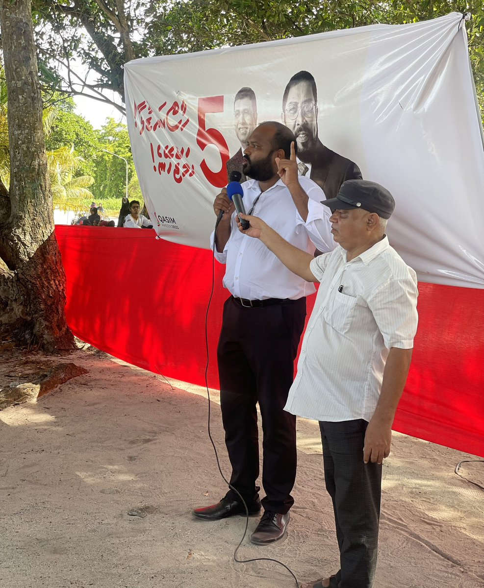 ގައުމީ ކެންޑިޑޭޓް އޮނަރަބަލް <a href="/qasimibrahim/">Qasim Ibrahim</a> އަދި ރަނިންމޭޓް ޑރ. <a href="/ameenmaldives/">Dr Ameen Ibrahim</a> ނޮޅިވަރަމަށް ވަޑައިގެން ތާއީދު ހޯއްދެވުމުގެ މަސައްކަތް ކުރިއަށް ގެންދަވަނީ. 

#ހާސްކަނޑާލާހަމަޖެހޭނެ
#ޤާސިމްއަމީން2023

#QaumeeCandidate
#QasimAmeen2023 
#Qasim2023