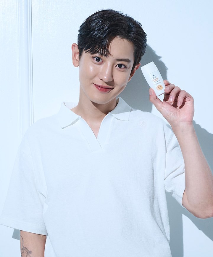 knockknock0408's tweet photo. CHANYEOL 
@weareoneEXO https://t.co/XrCox7kbJP