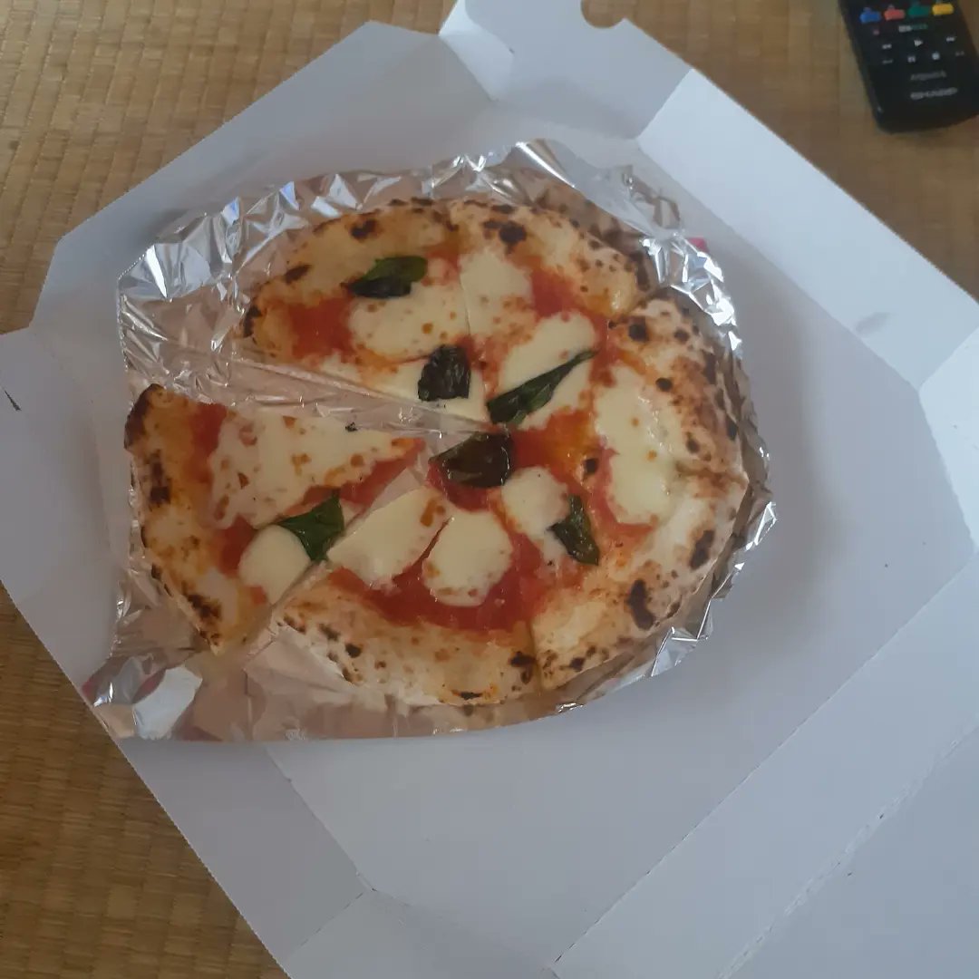 narumochiyk's tweet image. いやどうも！Kitchencar'sFridayということでサステナキッチンで美味しそうな食べ物買いました！うな丼ご飯大盛にマルゲリータピッツァパンダ焼き！
#キッチンカー
#Kitchencar'sFriday
#キッチントラックナカザワ
#うな丼ご飯大盛
#ny's
#マルゲリータピッツァ
#BABYPAC
#パンダ焼き