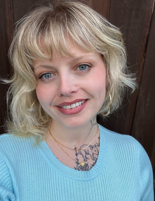 Loving my Peridot CHOOSE LOVE Necklace from Rachel Jackson London. 100% of the proceeds go directly towards<a href="/tag/edinburgh"class="tags"><span>#edinburgh</span></a>