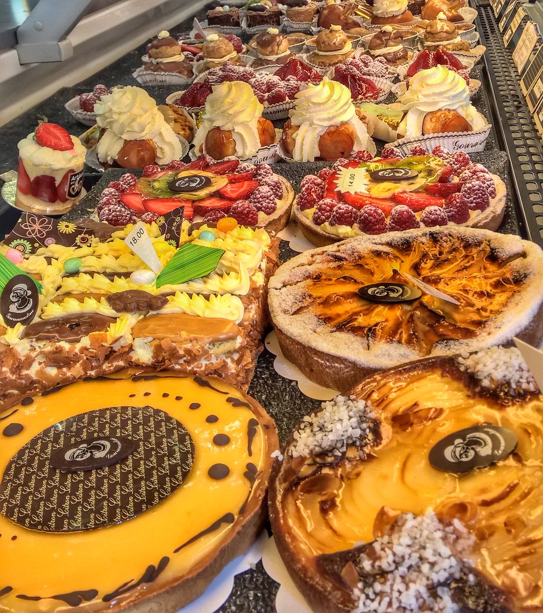 Daily #photooftheday from #France - you know what happens on Friday here?! Yep - cake. It's the end of the week, practically the law! 😋 #thegoodlifefrance