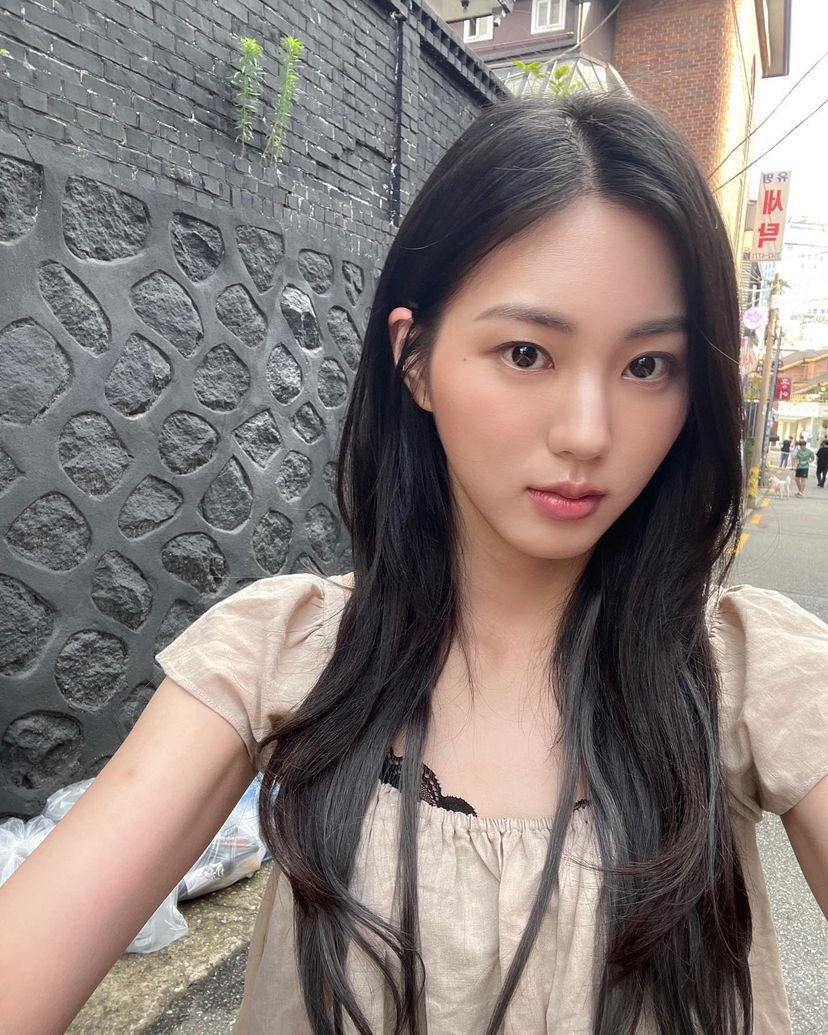 (2/2)

#권은빈 #KWON_EUNBIN
#KWONEUNBIN #CLC #씨엘씨