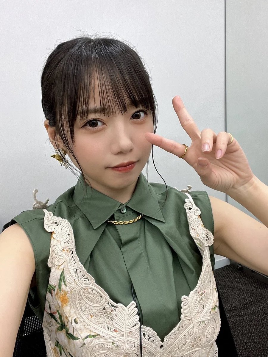 ForMoutsui's tweet photo. 「はい正座して…♡はやく…♡…で…？♡私と別れるってどうゆうこと…？♡他に好きな人でもできた…？♡違う…？♡私のこと嫌いになったの…？♡それも違うの…？♡理由聞かなきゃわからないなぁ…♡…え？♡やだなぁ…♡下向いてたらわからないじゃん…♡声ちっちゃくて聞こえないよ…♡」 https://t.co/k9iJybxZjt